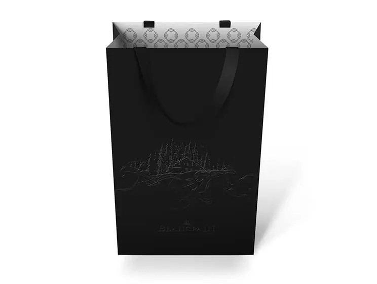 Blancpain paper bag, packaging par Clément Calloud, image 7 sur 10