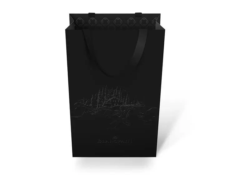 Blancpain paper bag, packaging par Clément Calloud, image 6 sur 10