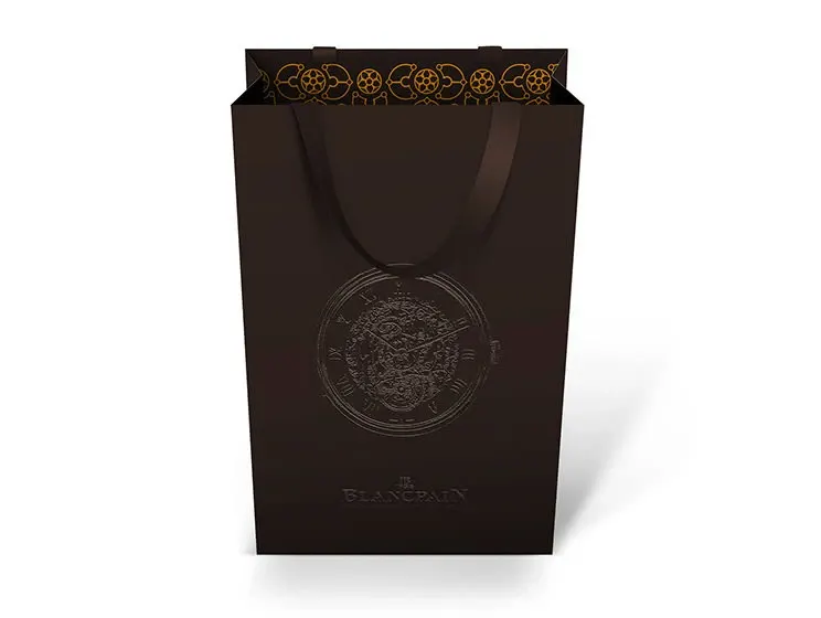 Blancpain paper bag, packaging par Clément Calloud, image 4 sur 10